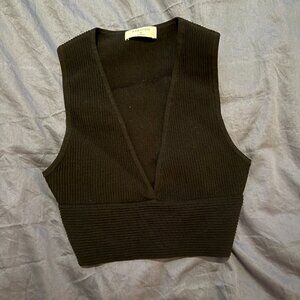 Aritzia Babaton Sculpt Knit V-Neck Cropped Tank Top XS NWOT Black Ribbed